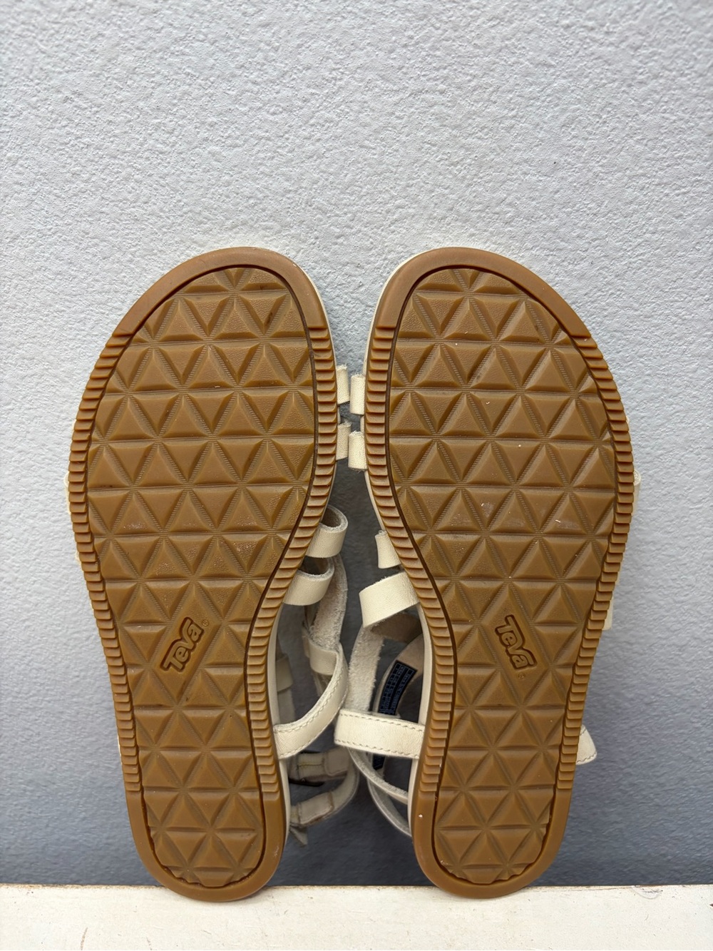 Teva Beige Leather Avalina Crossover Leather Gladiator Sandals Size 6 - Picture 7 of 8
